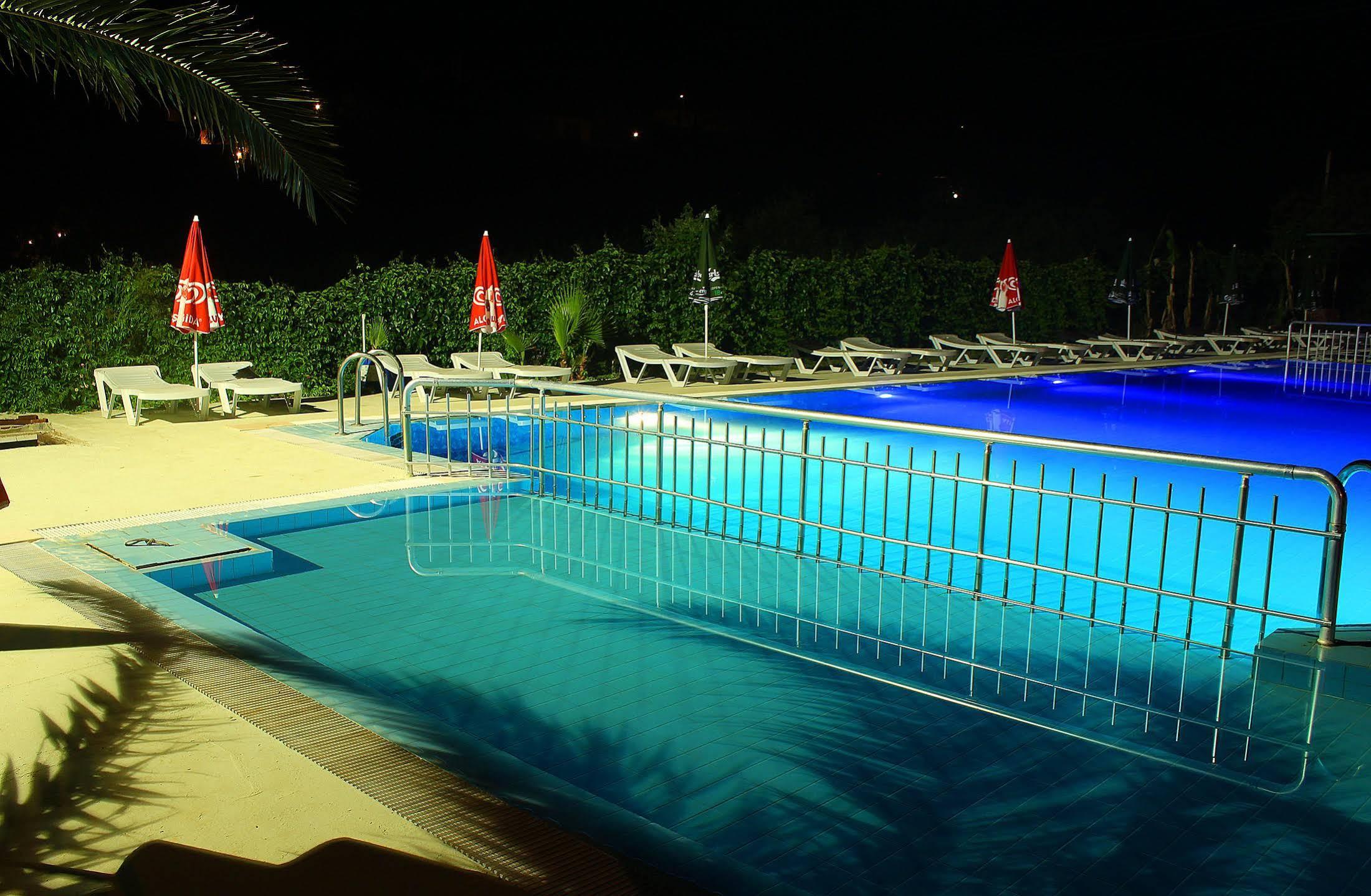 Verano Beach Hotel İçmeler Luaran gambar