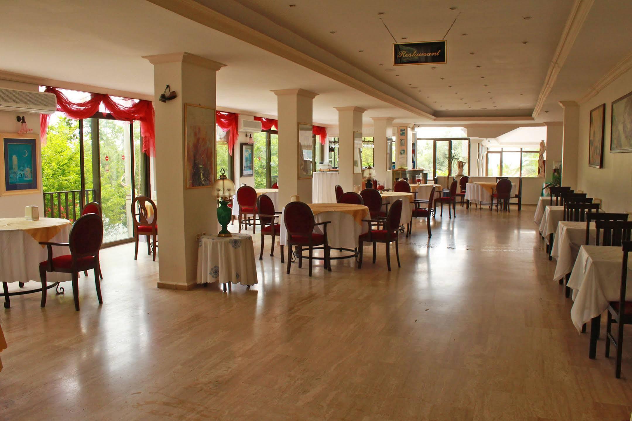 Verano Beach Hotel İçmeler Luaran gambar